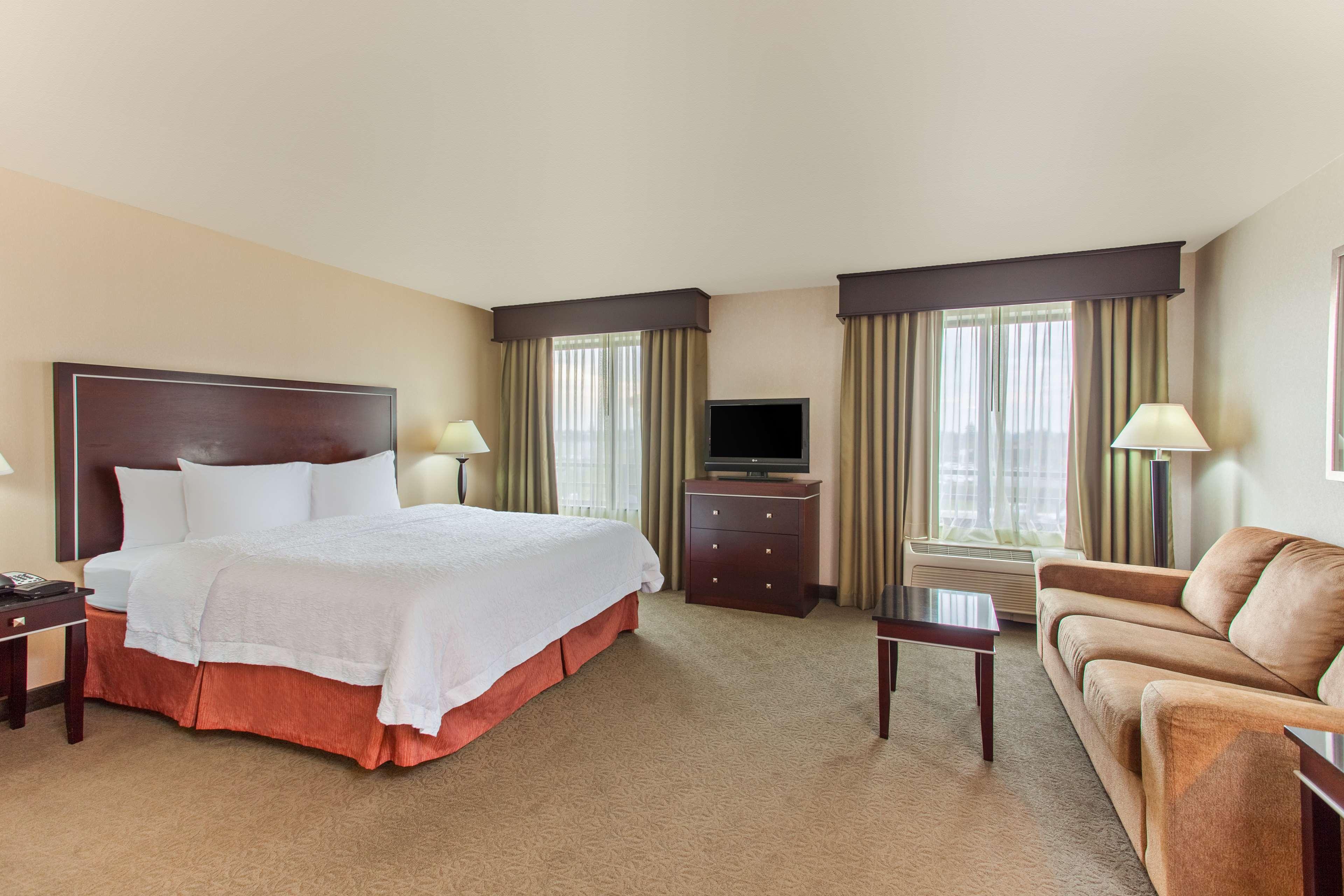 Hampton Inn & Suites Розвилл Экстерьер фото
