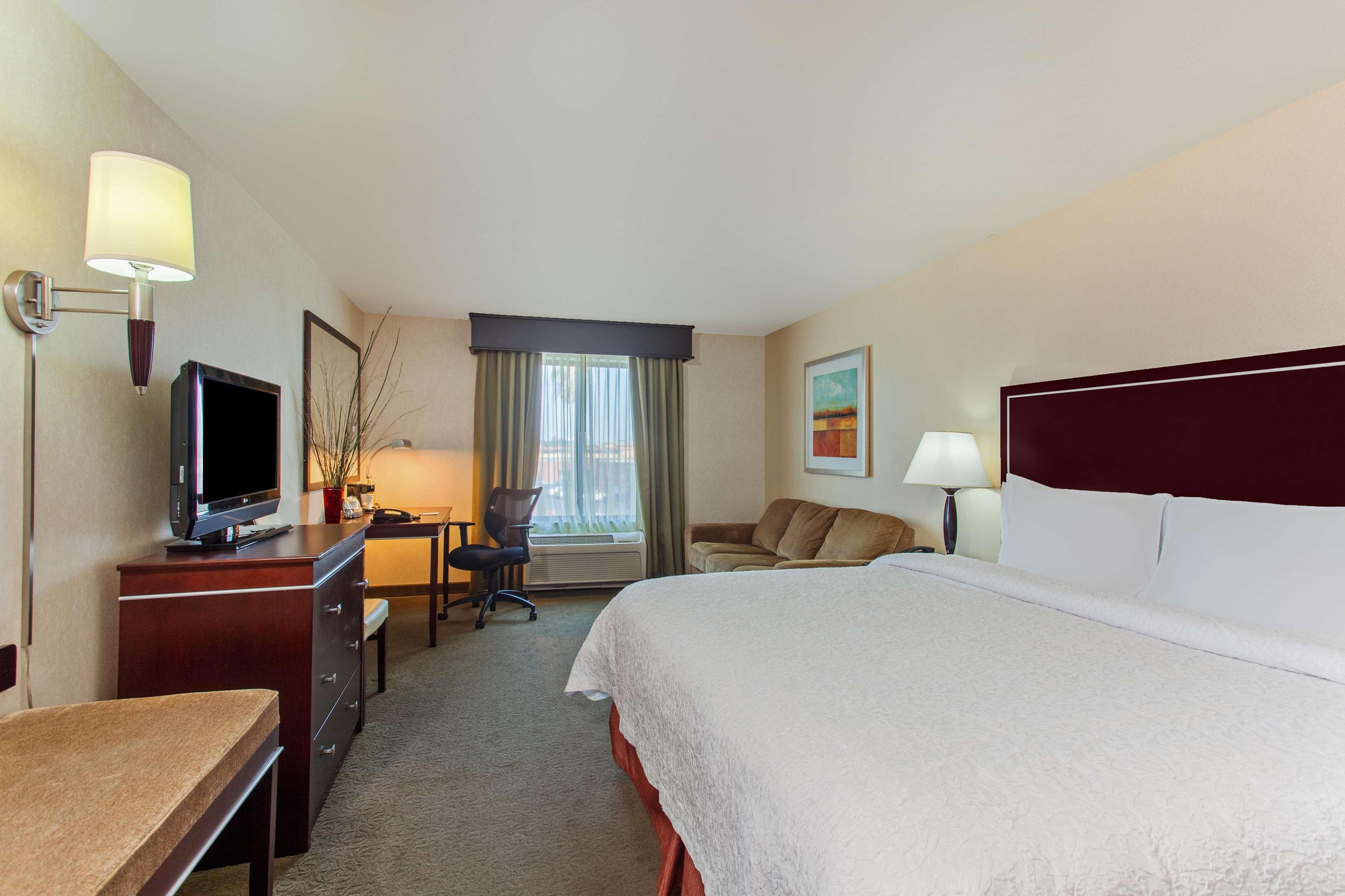 Hampton Inn & Suites Розвилл Экстерьер фото