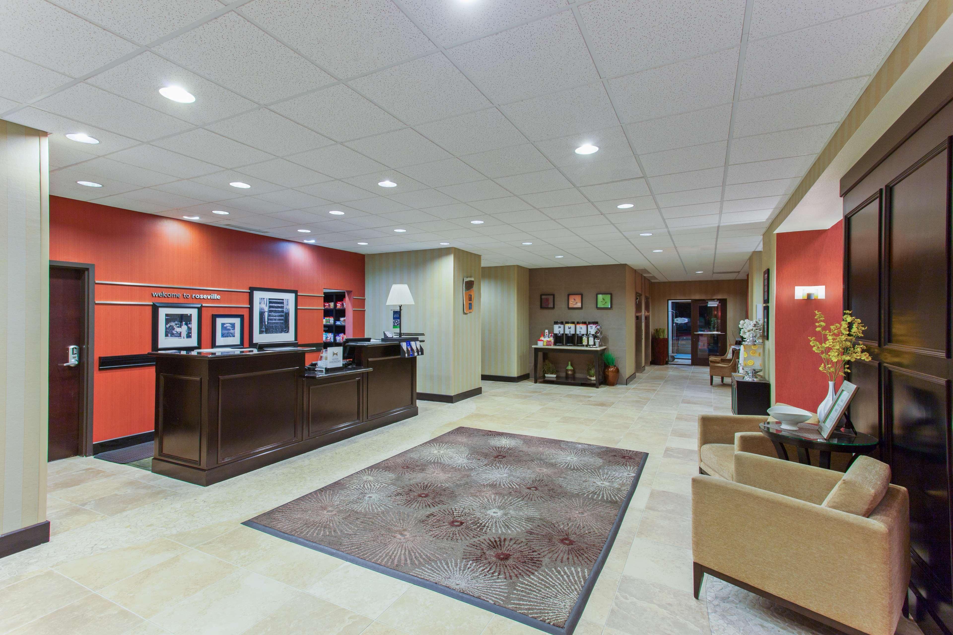 Hampton Inn & Suites Розвилл Экстерьер фото