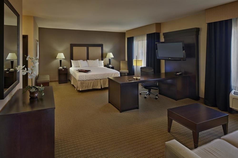 Hampton Inn & Suites Розвилл Экстерьер фото