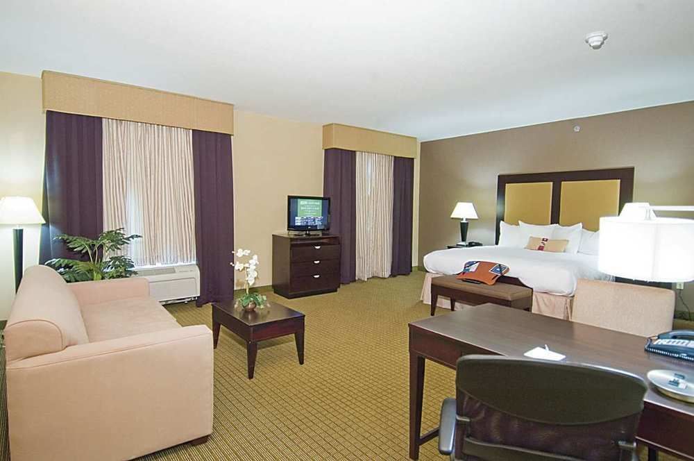Hampton Inn & Suites Розвилл Экстерьер фото