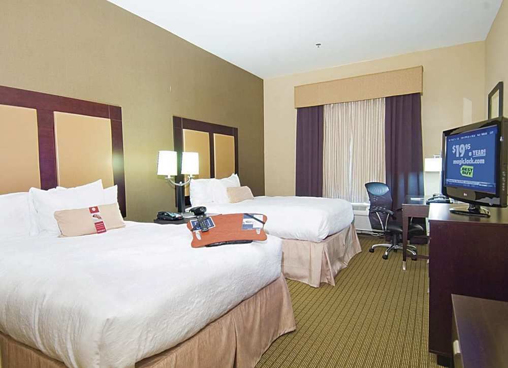 Hampton Inn & Suites Розвилл Экстерьер фото